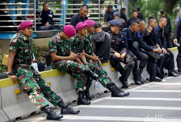 biaya bimbel tni polri