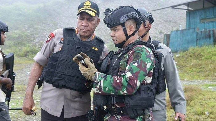 buku bimbel tni polri