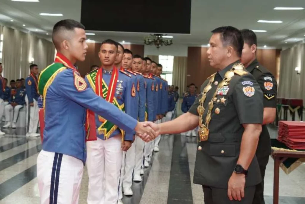 Apa Taruna Akademi Militer